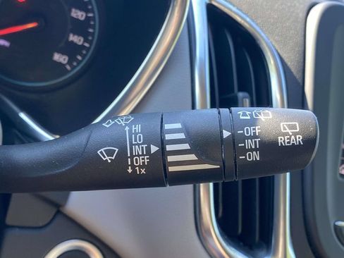 Used 2024 Chevrolet Equinox LT AWD/4WD image 21