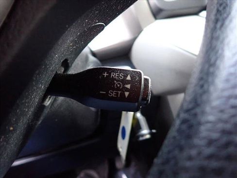 Used 2015 Toyota RAV4 LE image 17