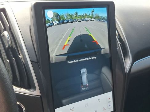 Used 2022 Ford Edge SEL w/ Convenience Package image 21