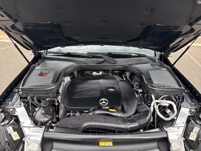 Used 2020 Mercedes-Benz GLC 300 image 21