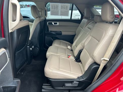 Used 2020 Ford Explorer XLT w/ Equipment Group 202A RWD image 21