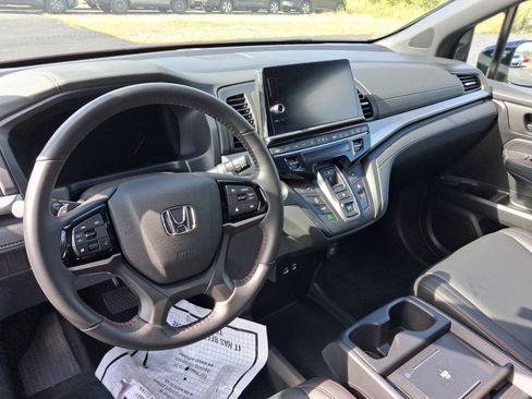 Used 2026 Honda Odyssey Sport-L image 4