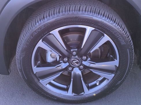 Used 2024 Lexus UX 250h FWD image 10