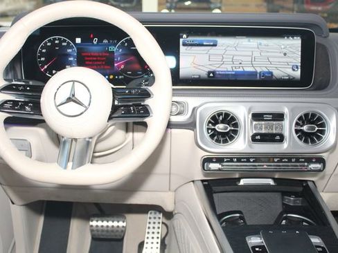 Used 2025 Mercedes-Benz G 550 G 550 image 4