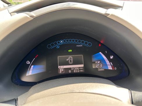 Used 2012 Nissan Leaf SL FWD image 12