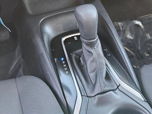 Used 2023 Toyota Corolla LE FWD image 19