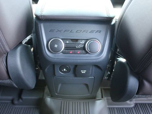 New 2026 Ford Explorer Platinum w/ LUX Leather Package AWD/4WD image 14