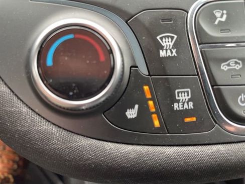 Used 2023 Chevrolet Malibu LT image 19