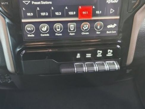 Used 2019 RAM 1500 Laramie image 20