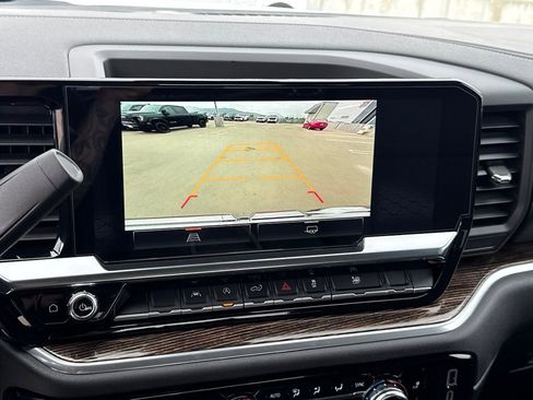 Used 2026 GMC Sierra 1500 SLE image 36