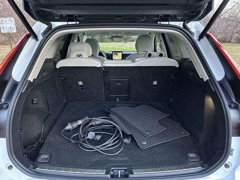 New 2026 Volvo XC60 T8 Ultra w/ Climate Package image 27