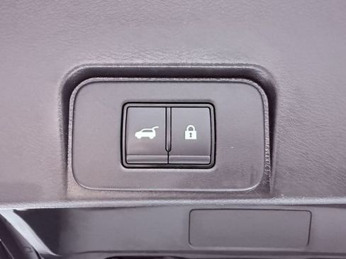 Used 2023 Nissan Rogue SV w/ Premium Package w/ SV Premium B Package FWD image 22