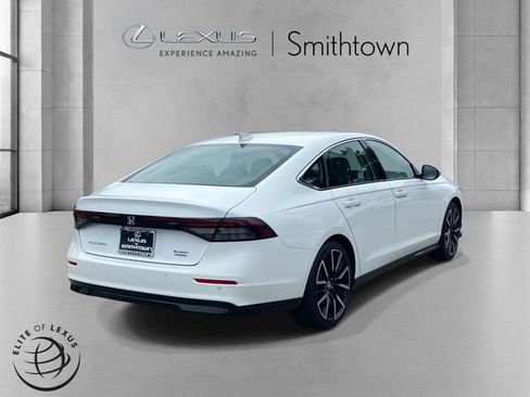 Used 2025 Honda Accord Touring image 5