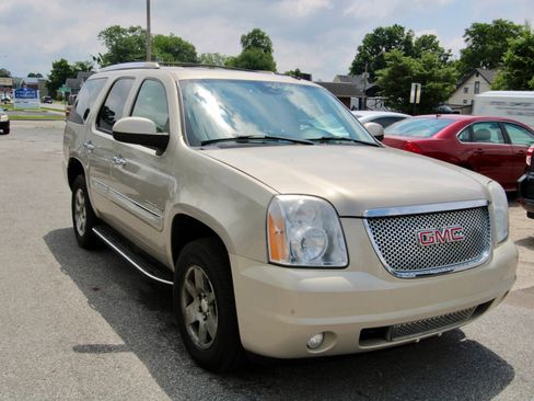 Used 2008 GMC Yukon Denali image 9