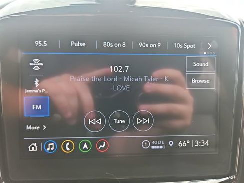 Certified 2023 Chevrolet Traverse RS FWD image 21