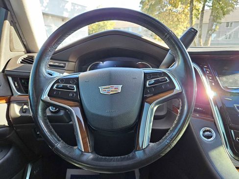 Used 2020 Cadillac Escalade Premium Luxury image 22