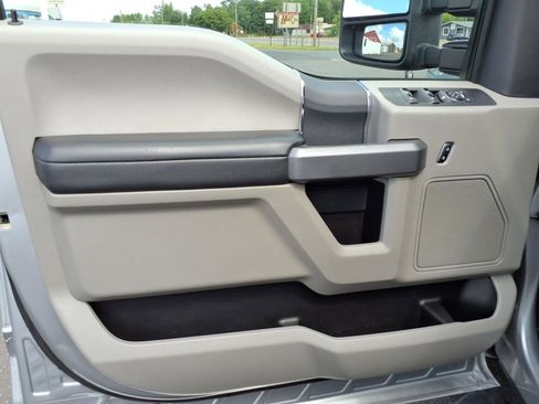 Used 2022 Ford F350 XLT image 11