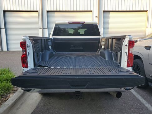 Used 2025 Chevrolet Silverado 2500 LT w/ Convenience Package AWD/4WD image 10