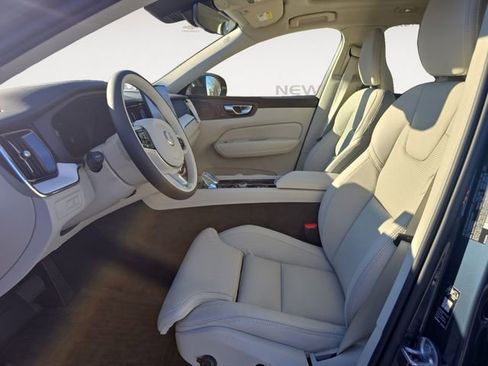 New 2026 Volvo XC60 T8 Ultra w/ Protection Package Premier AWD/4WD image 9
