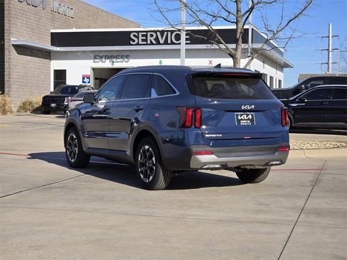 New 2026 Kia Sorento S w/ S Panoramic Sunroof Package FWD image 3