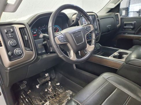 Used 2018 GMC Sierra 3500 Denali w/ Duramax Plus Package image 12