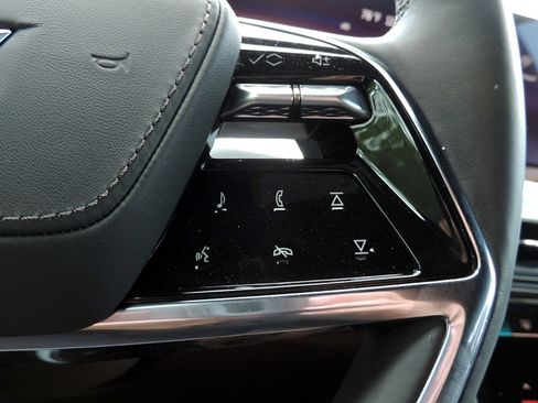 Certified 2026 Cadillac Escalade Platinum Sport image 31