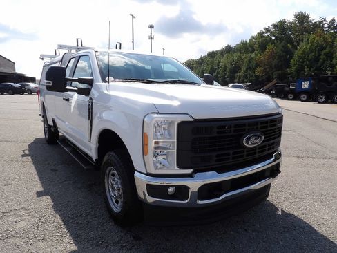 Used 2023 Ford F250 XL w/ XL Driver Assist Package AWD/4WD image 11