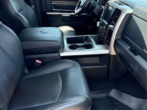 Used 2017 RAM 1500 Laramie w/ Convenience Group AWD/4WD image 19