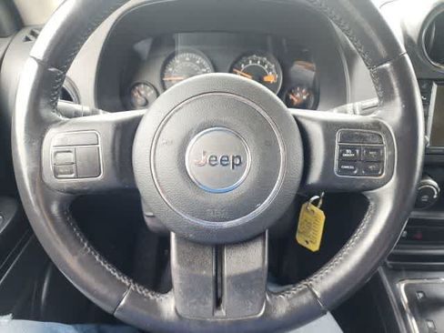 Used 2016 Jeep Patriot High Altitude FWD image 32