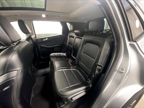 Used 2022 Ford Escape SEL w/ Technology Package image 15