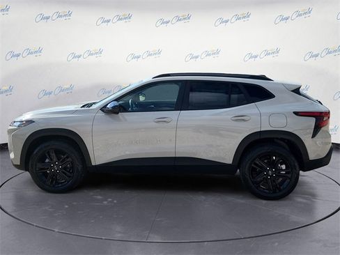 New 2026 Chevrolet Trax ACTIV image 2