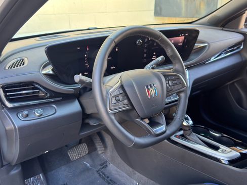 Used 2026 Buick Envista Sport Touring w/ Convenience I Package FWD image 13