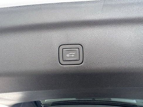 New 2026 GMC Yukon XL Denali w/ LPO, Floor Liner Package image 7