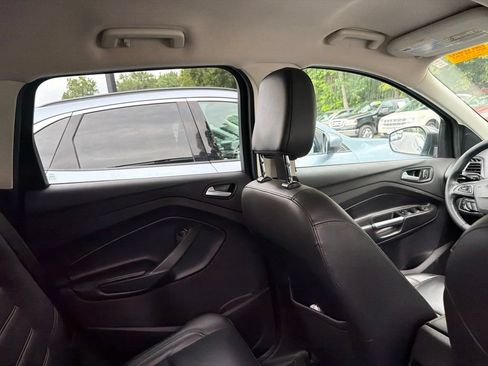 Used 2019 Ford Escape SEL AWD/4WD image 6