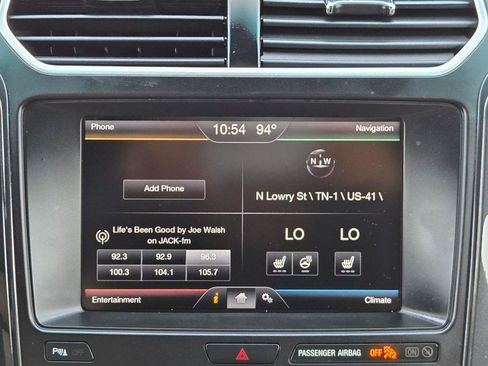 Used 2016 Ford Explorer XLT w/ Equipment Group 202A AWD/4WD image 25