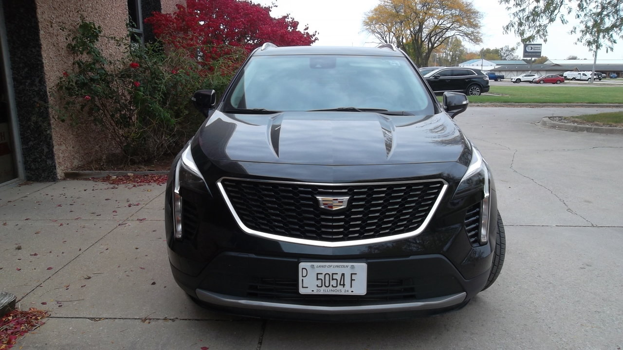Used 2021 Cadillac XT4 Premium Luxury FWD image 4