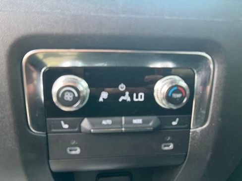Used 2024 GMC Yukon Denali w/ LPO, Floor Liner Package AWD/4WD image 32