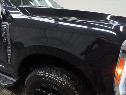 Used 2023 Ford F250 Lariat w/ Lariat Ultimate Package image 38