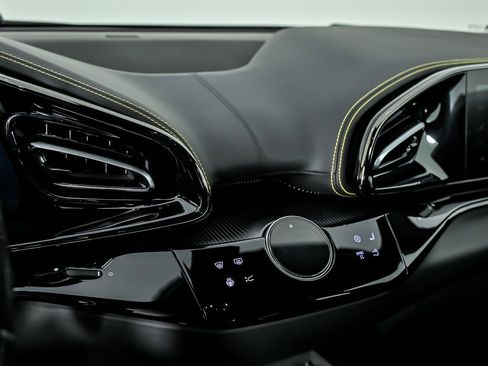 Used 2025 Ferrari Purosangue image 41