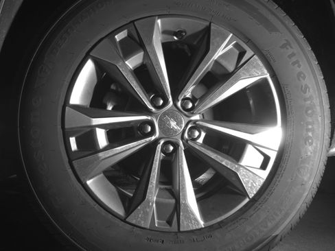 Used 2025 Chevrolet Equinox LT FWD image 14