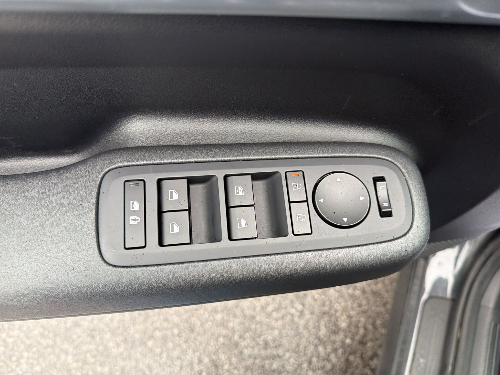 Certified 2025 Hyundai Santa Fe SE AWD/4WD image 12