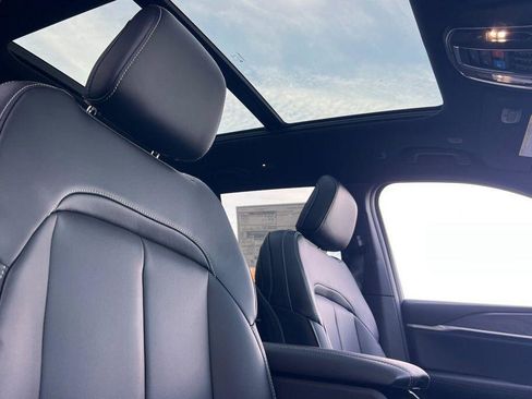 New 2025 Jeep Grand Cherokee Limited image 17