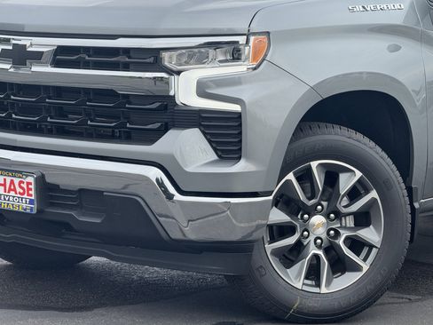 New 2026 Chevrolet Silverado 1500 LT image 3