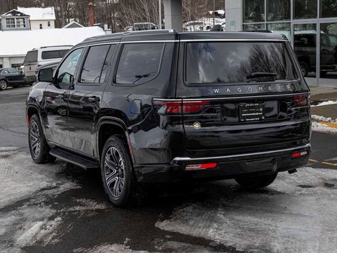 New 2025 Jeep Wagoneer Base image 6