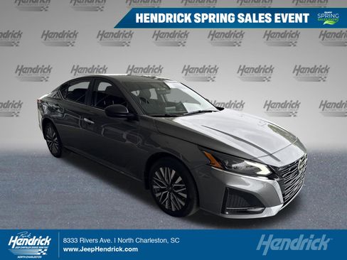 Used 2024 Nissan Altima 2.5 SV AWD/4WD image 1