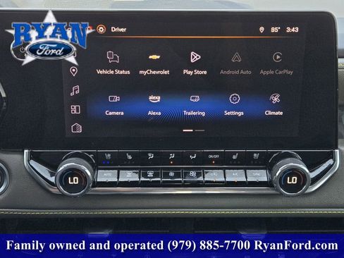 Used 2025 Chevrolet Colorado ZR2 w/ Technology Package AWD/4WD image 12