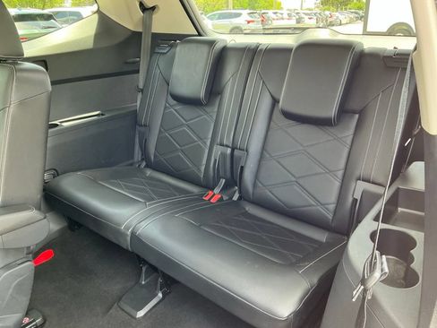 Used 2024 Volkswagen Atlas SE FWD image 35