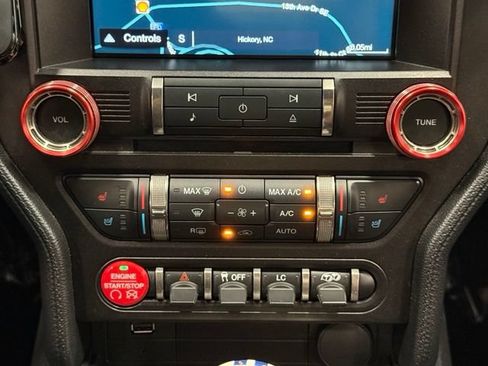 Used 2016 Ford Mustang Shelby GT350 w/ Technology Package RWD image 33