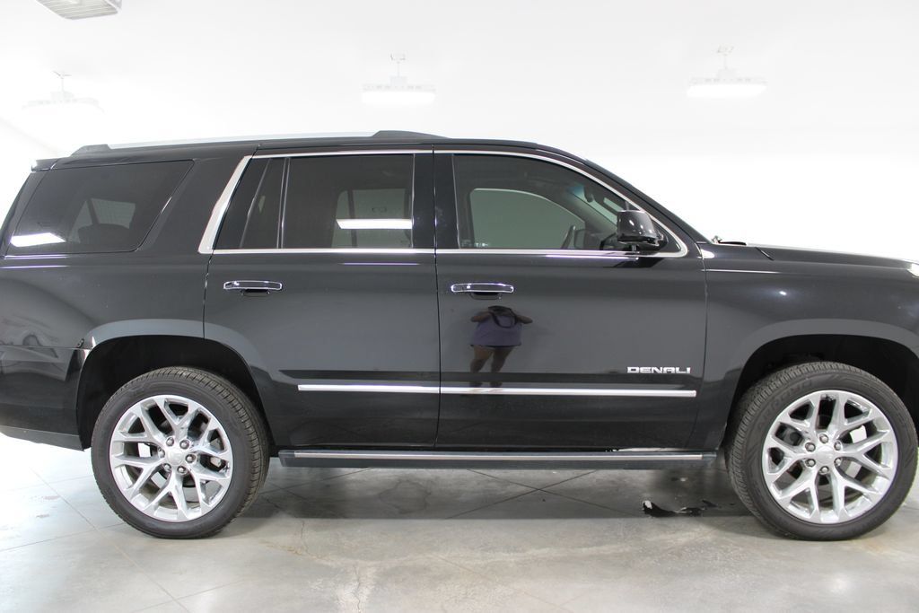 Used 2017 GMC Yukon Denali w/ Open Road Package AWD/4WD image 12