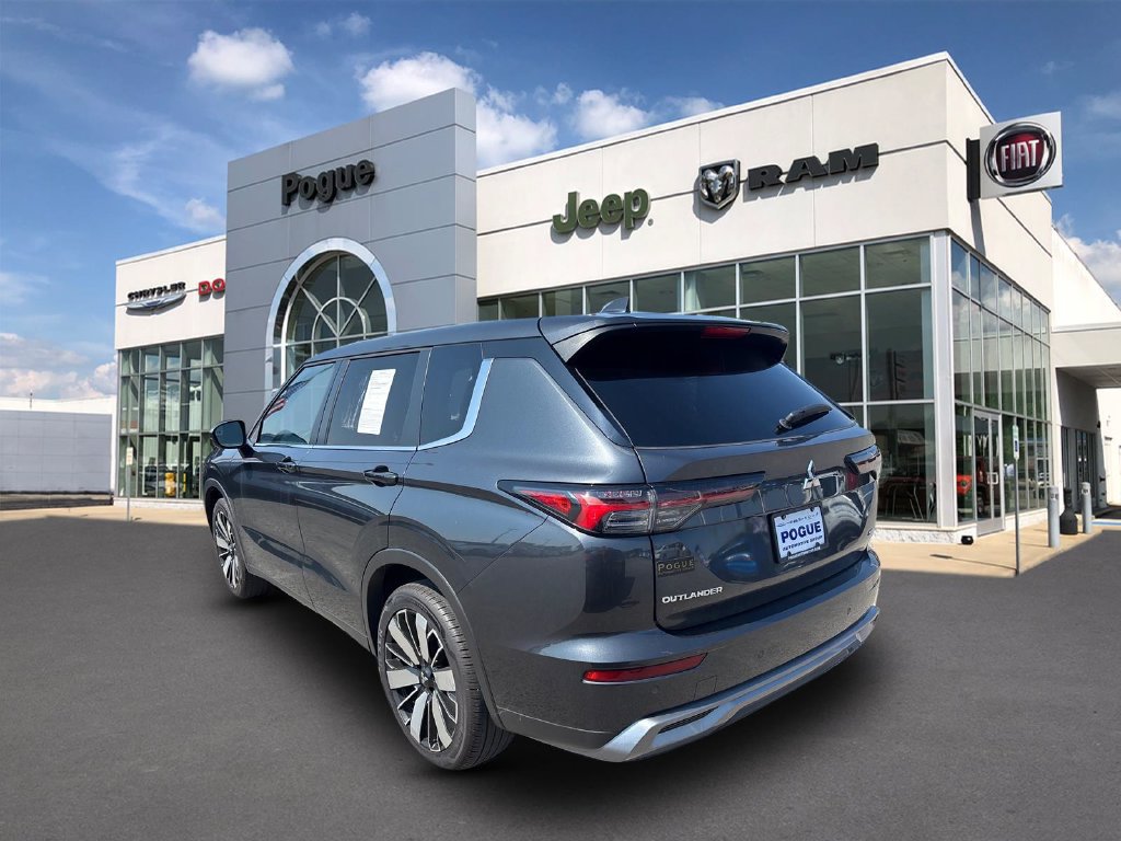Used 2025 Mitsubishi Outlander SE FWD image 5